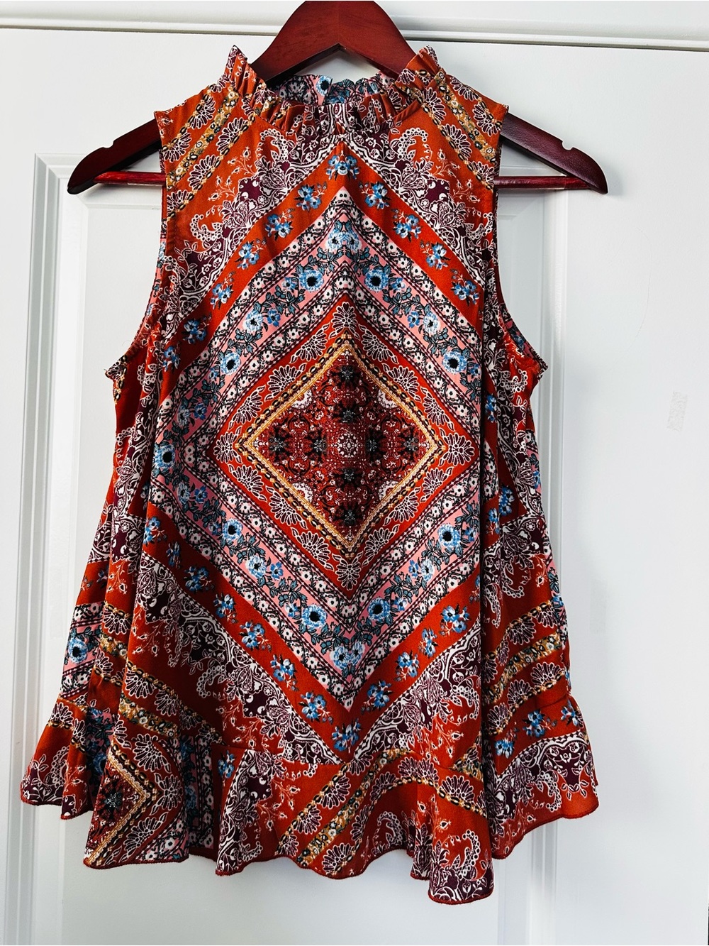 Xhilaration Rust Boho Medallion Ruffle Neck Tank Top Size Medium